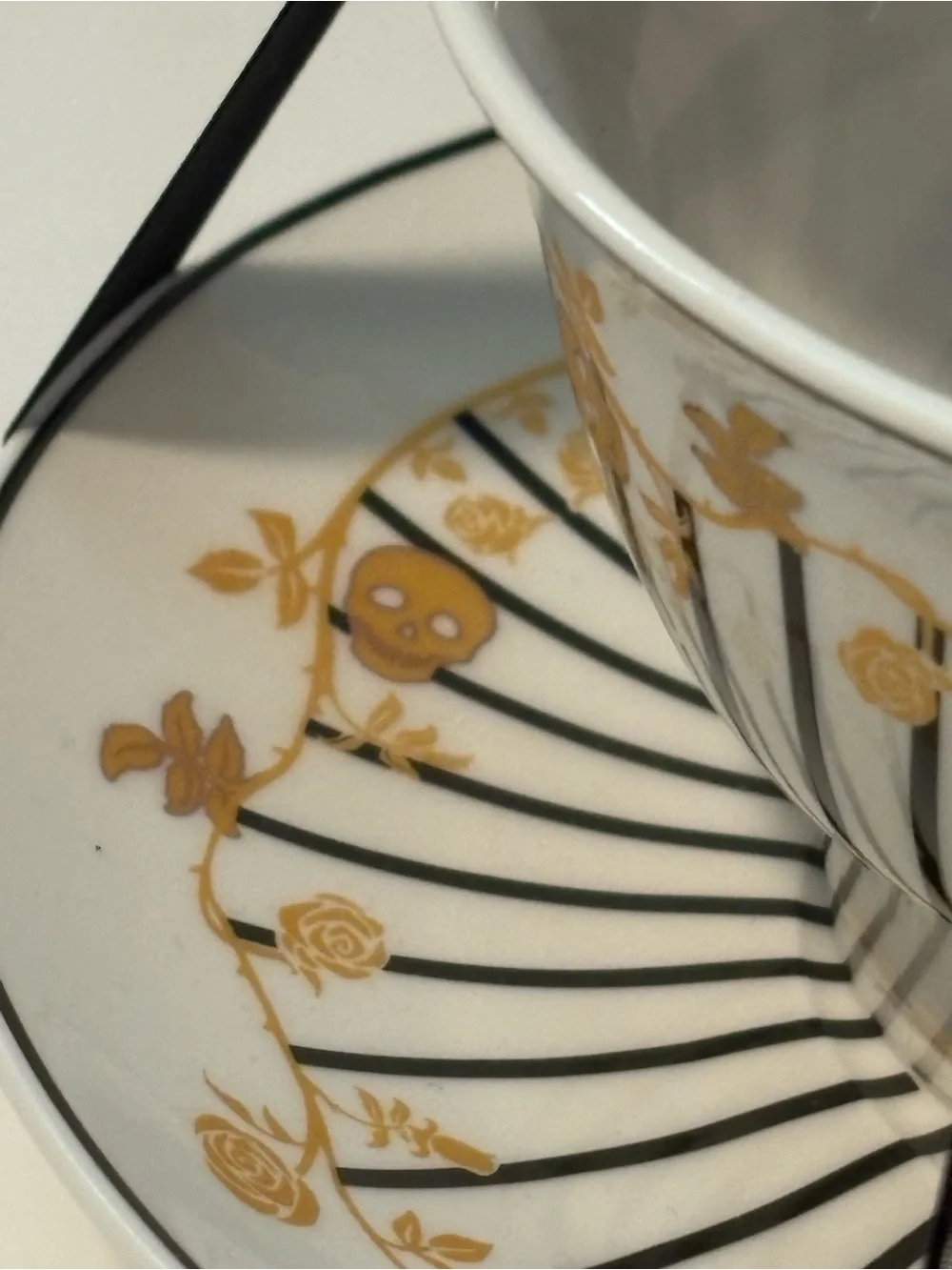 park chateau Halloween Gold Skulls tea Cup And Saucer New